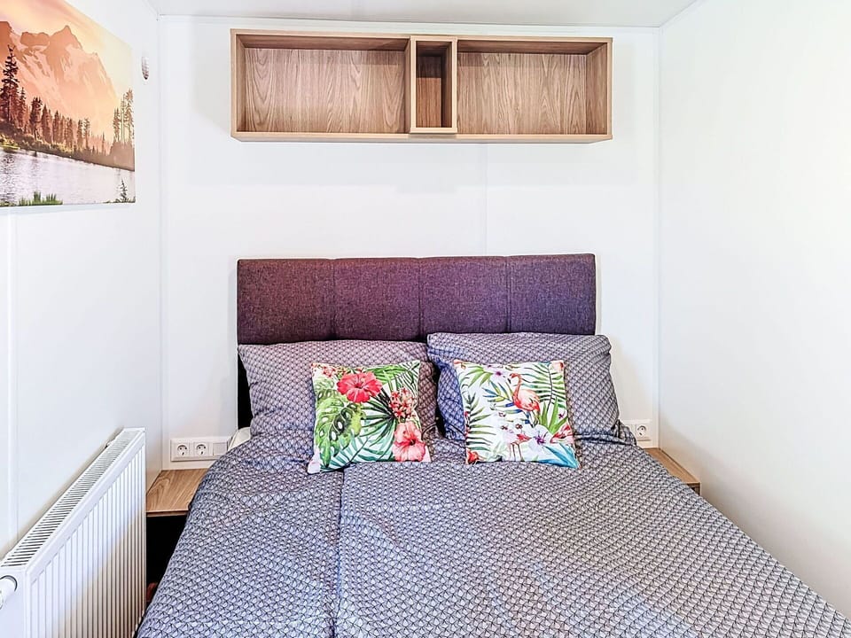 Bed, Interior Design, Furniture, Bedroom, Bedding, Bed Sheet, Wall, Floor, Room, Flooring