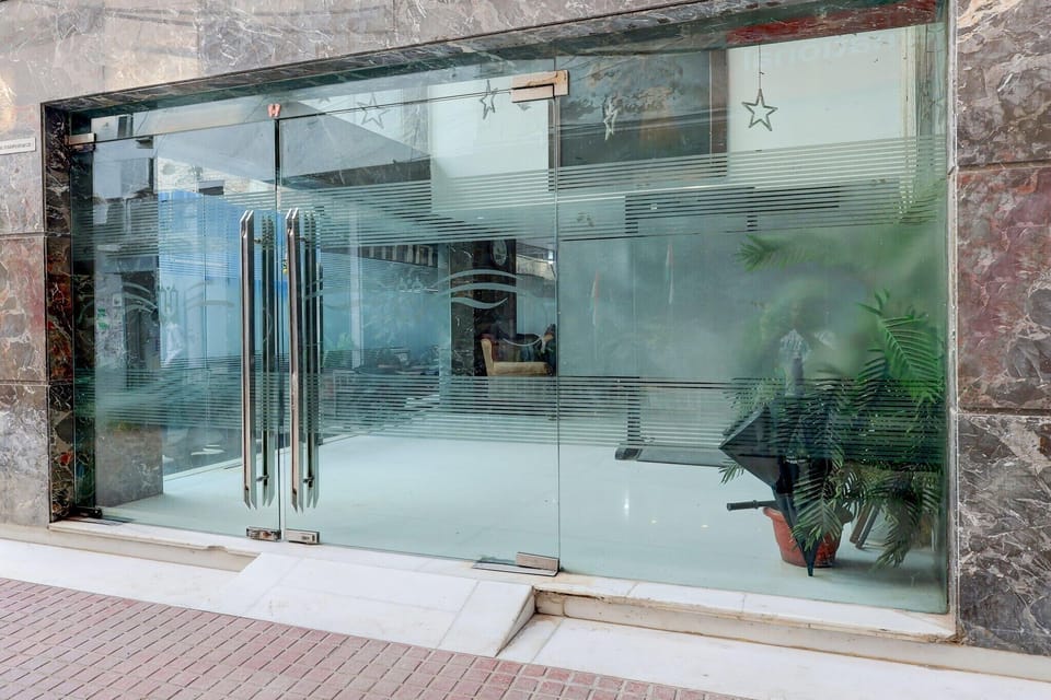 Entrance / Reception
