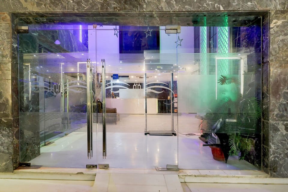 Entrance / Reception