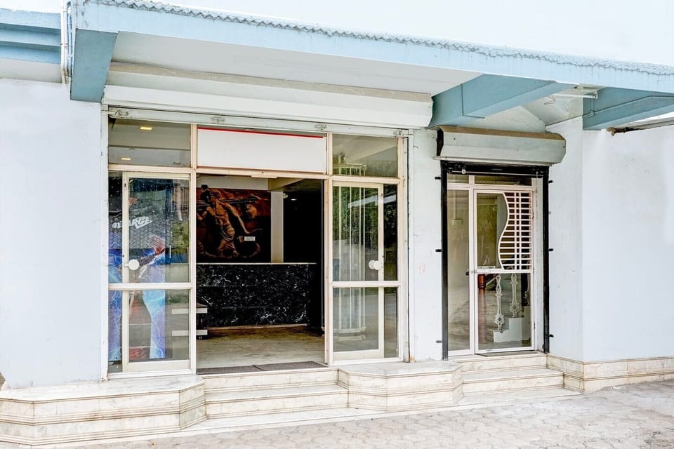 Entrance / Reception