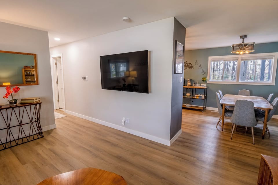 Main Level | Living Room | Dining