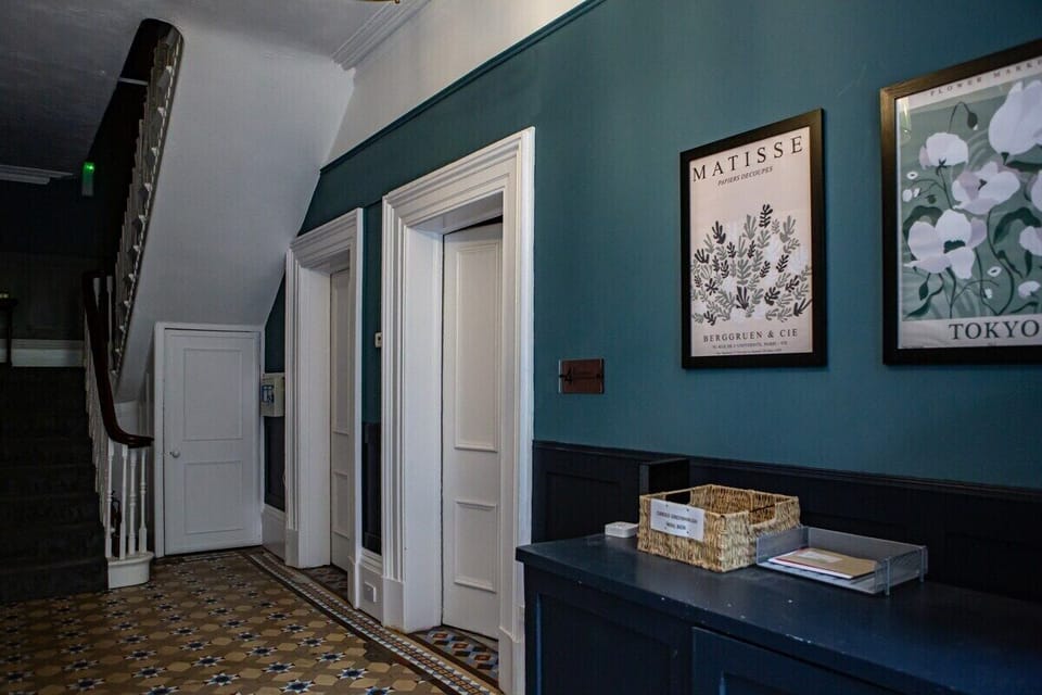 Alexandra Villas - Entrance Hallway