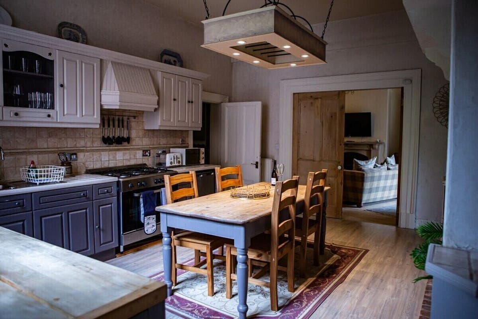 Le Manoir - Kitchen
