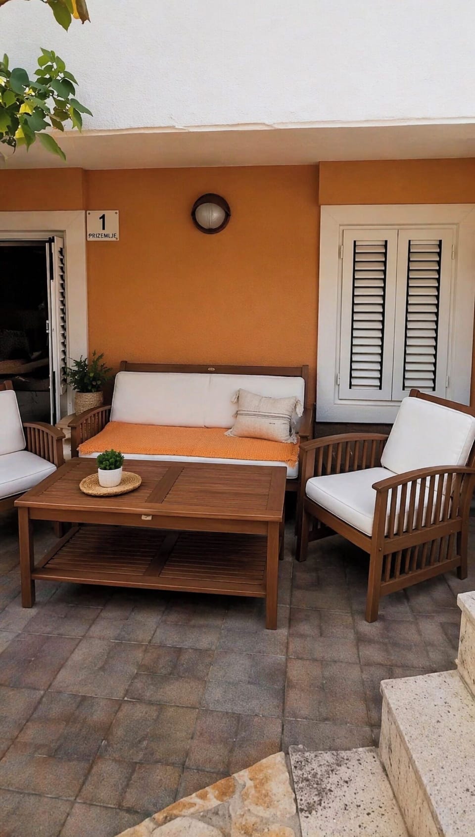 Terrace/patio