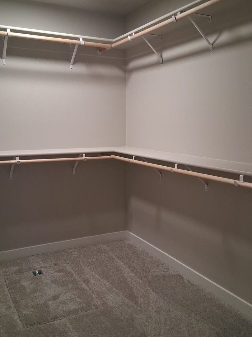 Walk-in Closet