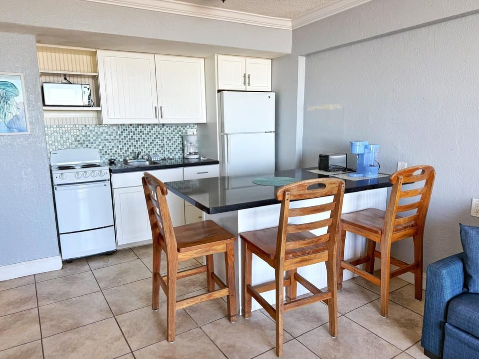 Bright, open, and ready for shared meals. 
