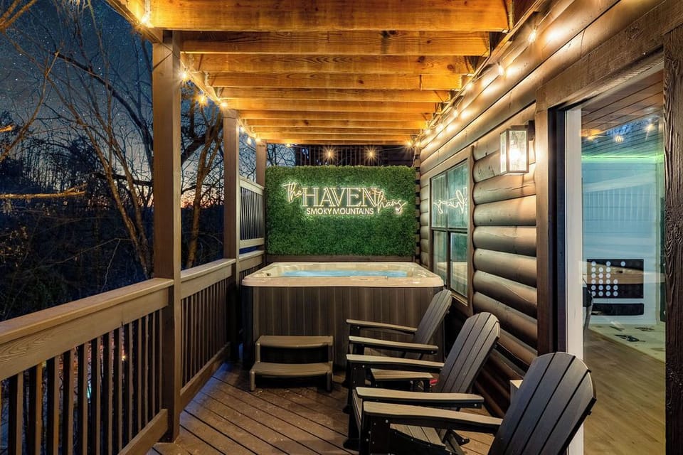 Indoor spa tub
