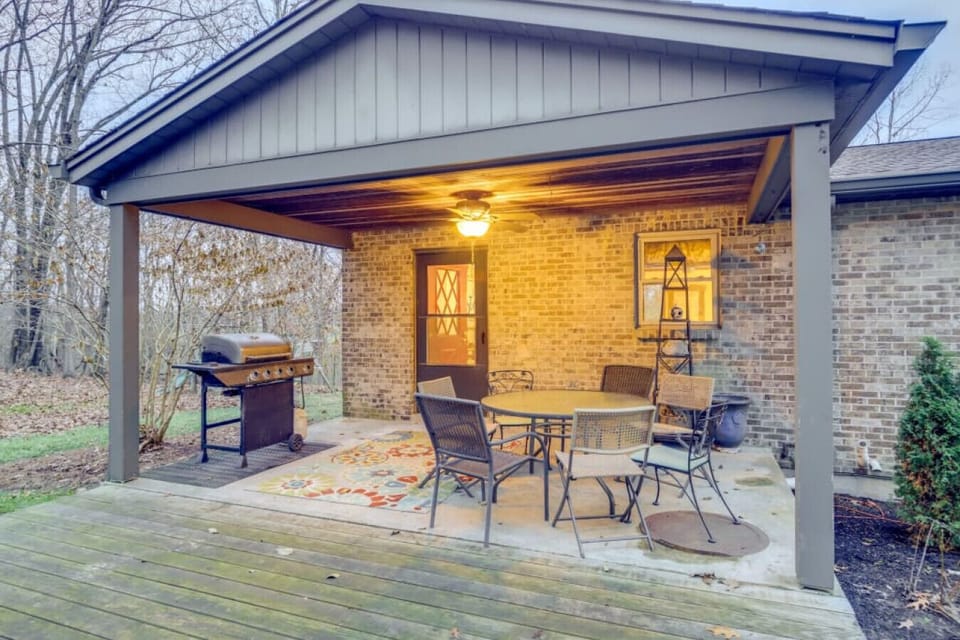 Patio | Outdoor Dining Table | Covered Roof & BBQ Grill
