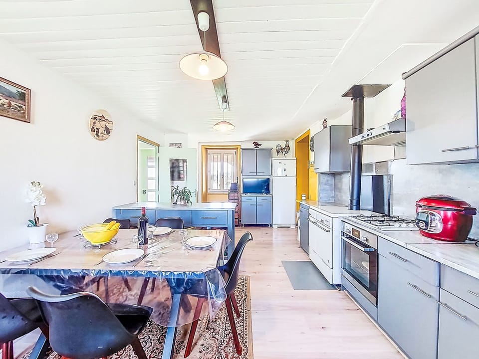 Kitchen / Dining Room