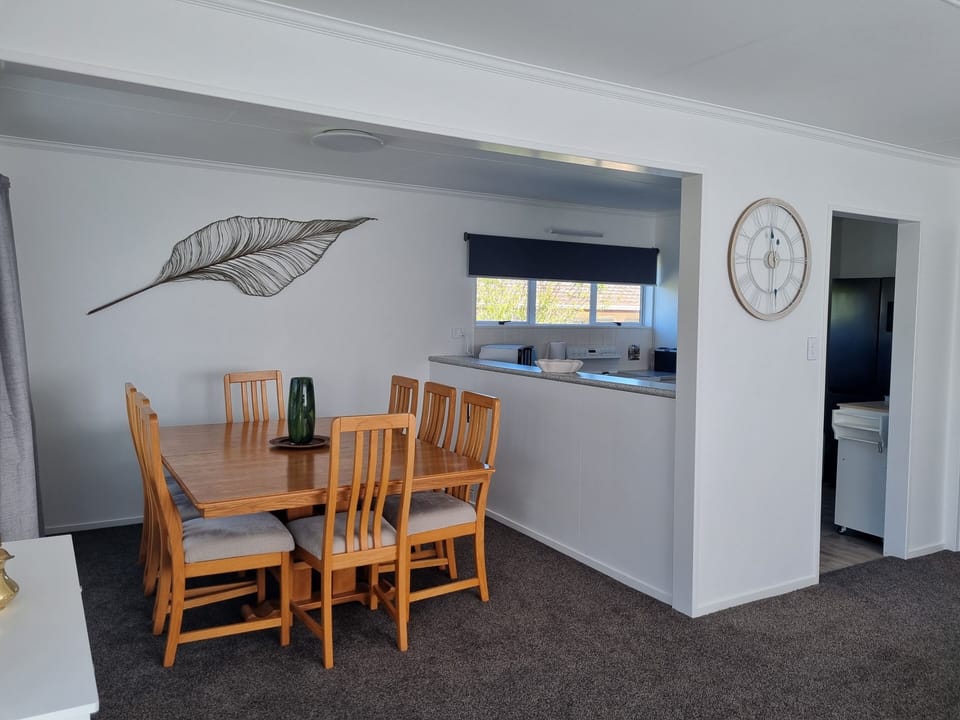 Dining/Kitchen
