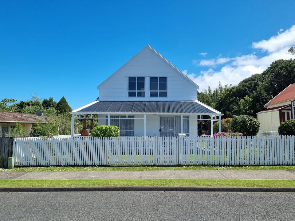 "Nikau Cottage"