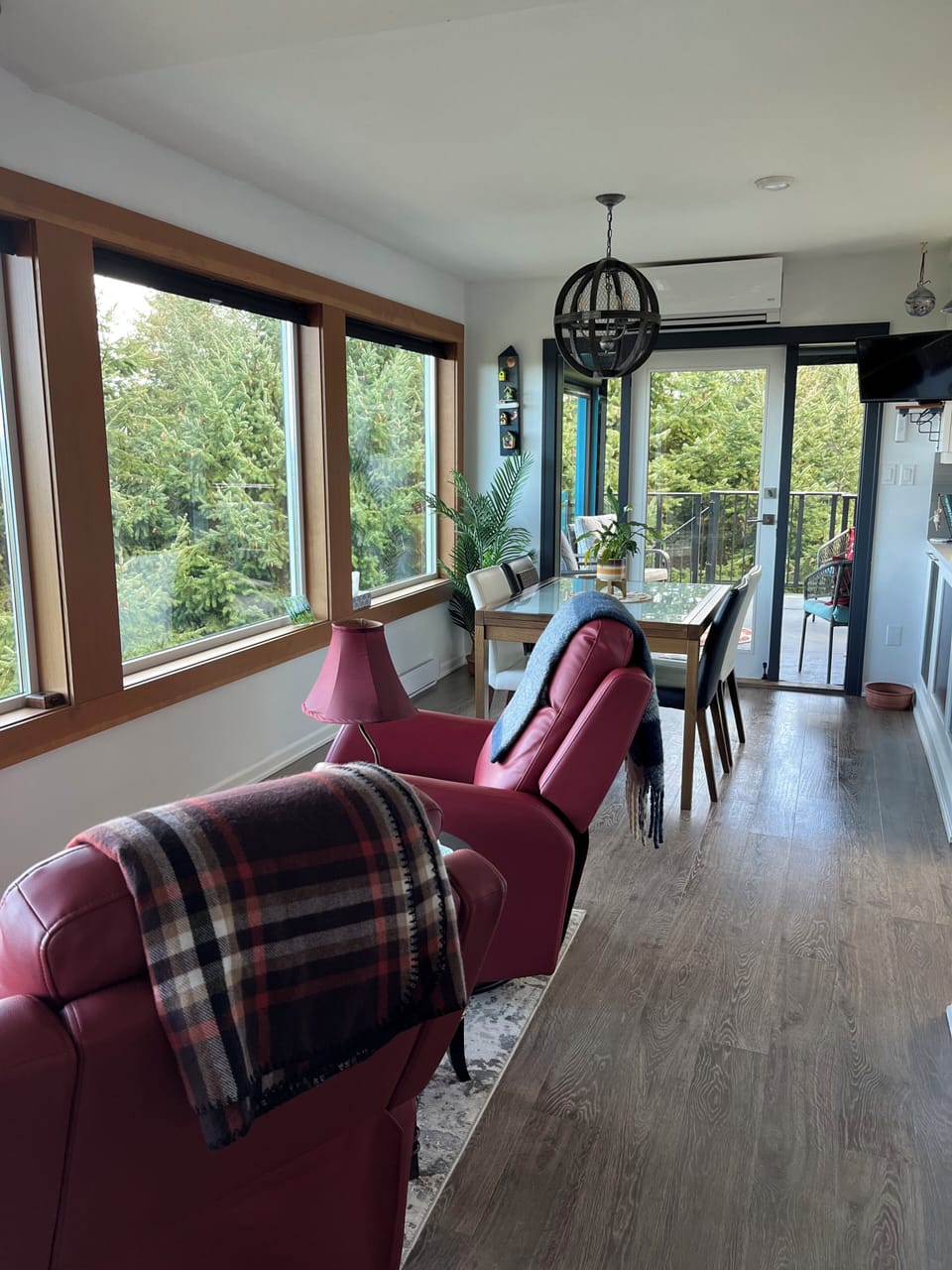 Cozy viewing chairs