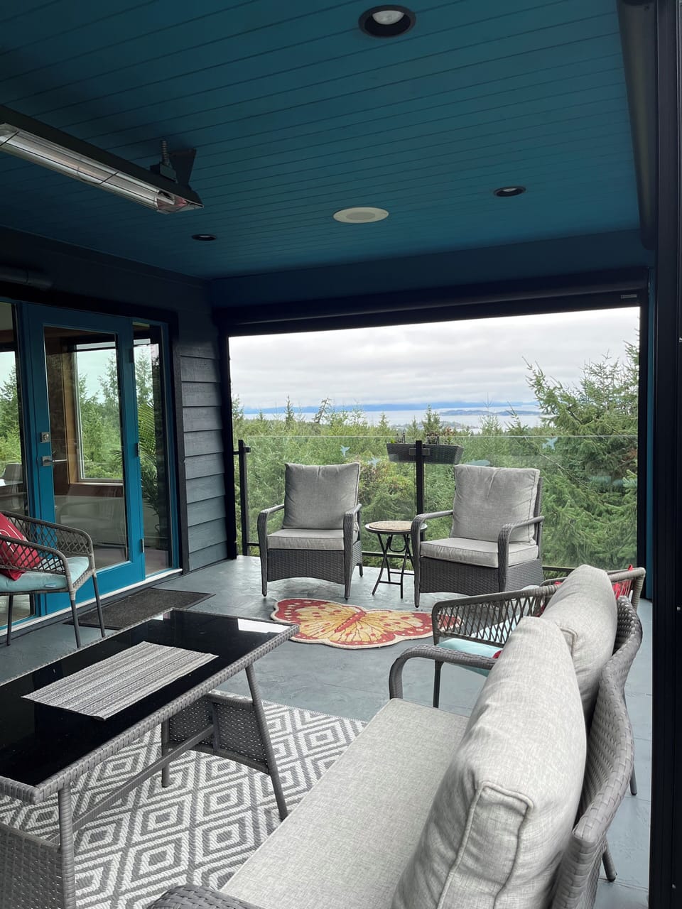 Sun deck off kitchen
