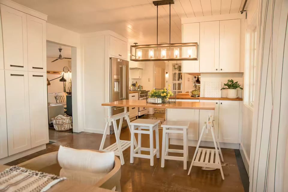 Eat in kitchen
