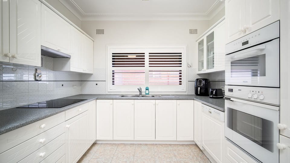 Kitchen and appliances for meal prep