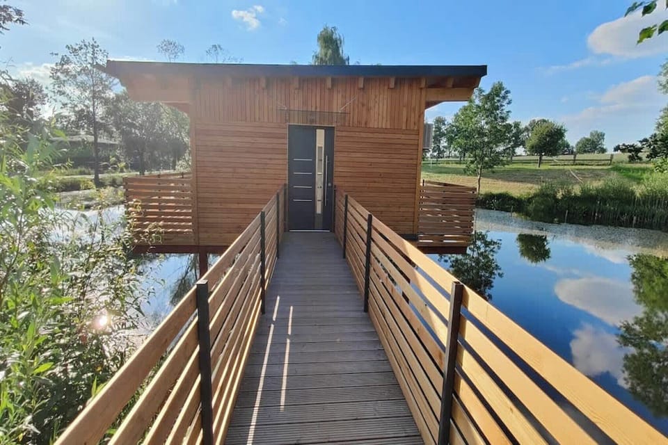 Entrance / Reception