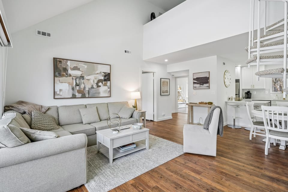 Group,Living Room,