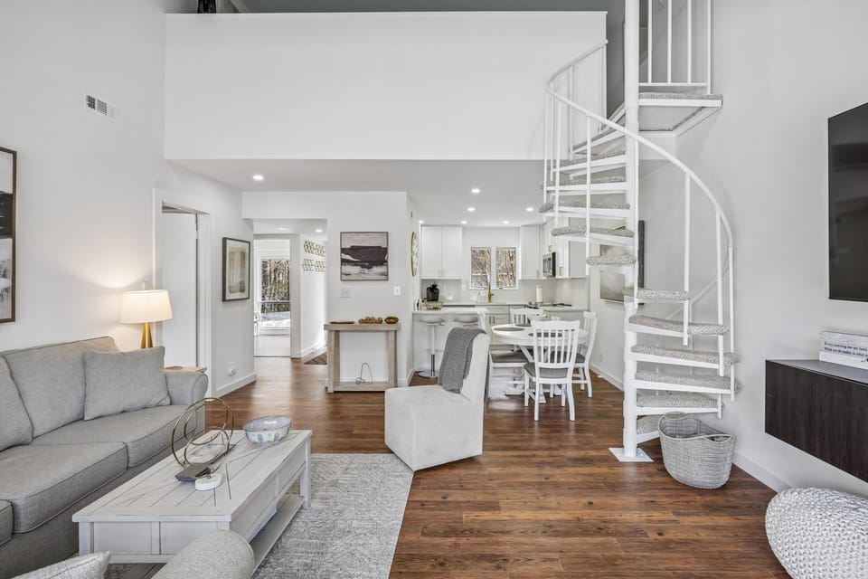 Group,Living Room,