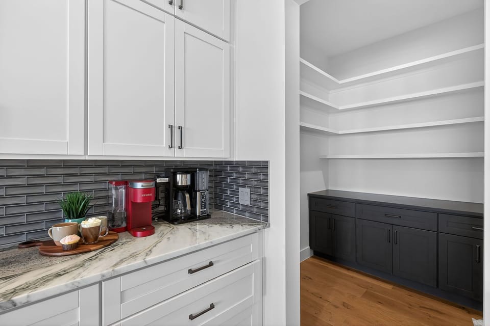 Coffee bar | Walk-in pantry