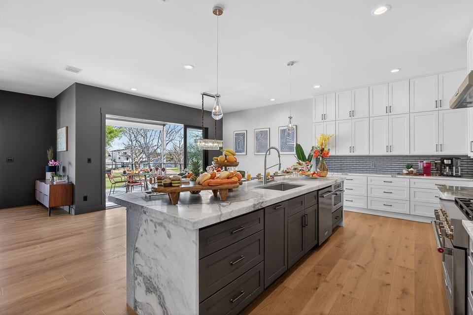 Kitchen with In-Door & Outdoor Seating