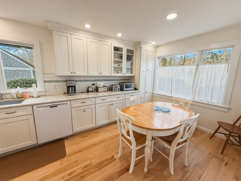 Spacious Kitchen with Breakfast Nook