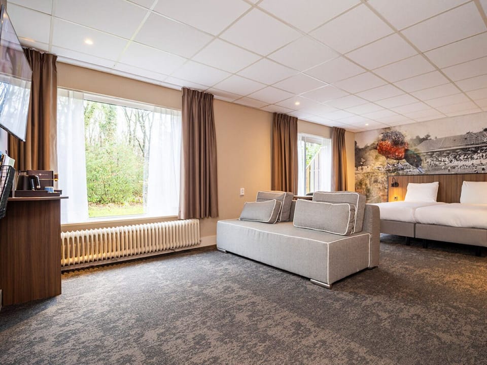 Stretch out with extra seating and soothing natural daylight.