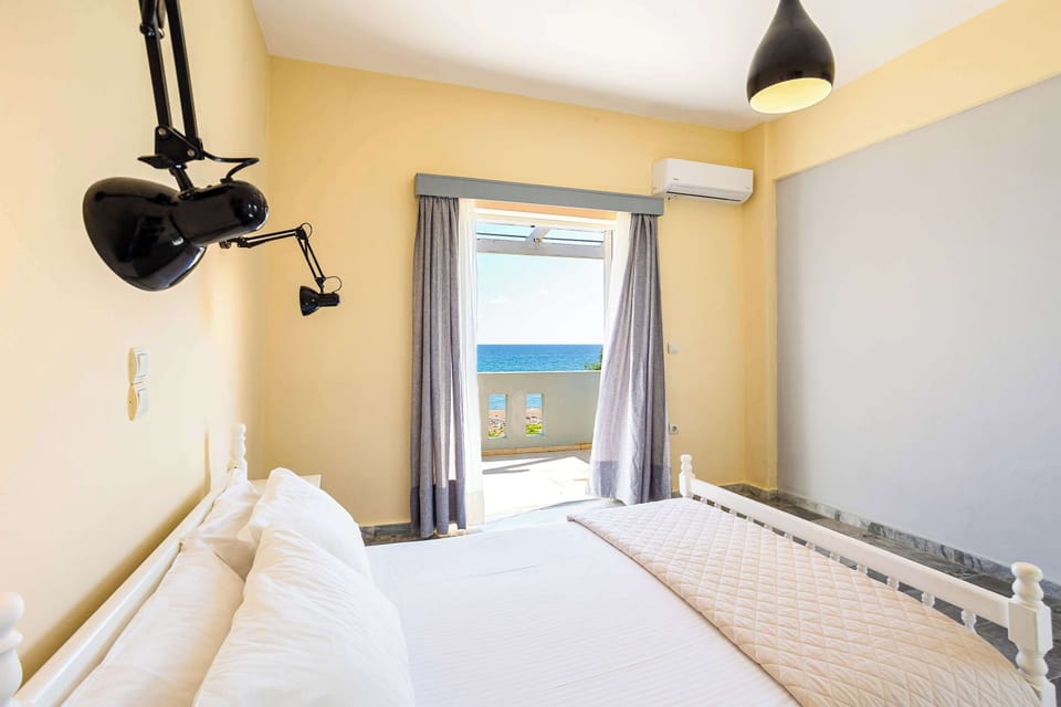 Bedroom with Double Bed and Balcony Access