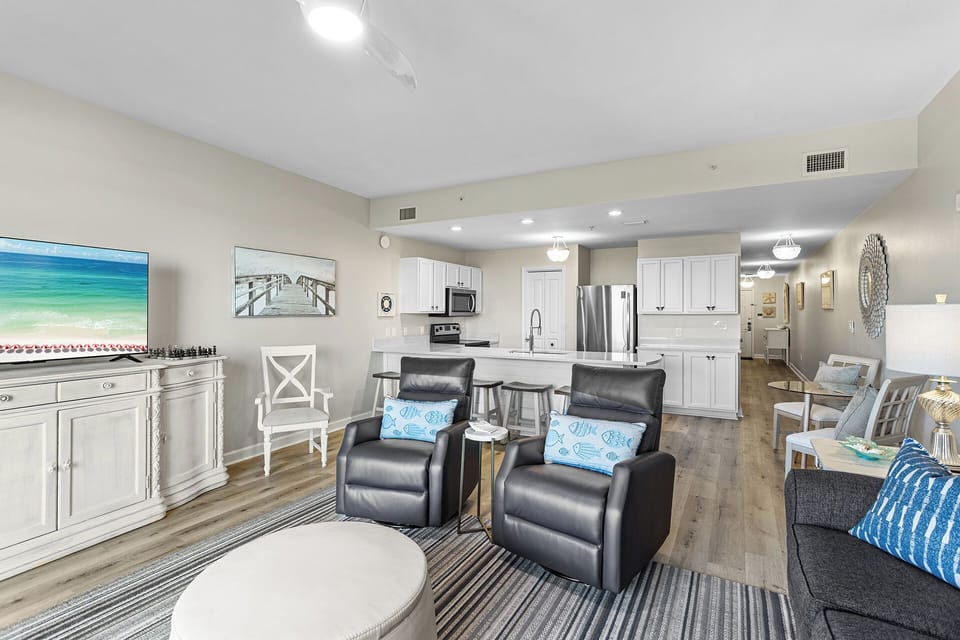 Beach Resort 401 Living Room Alt 3