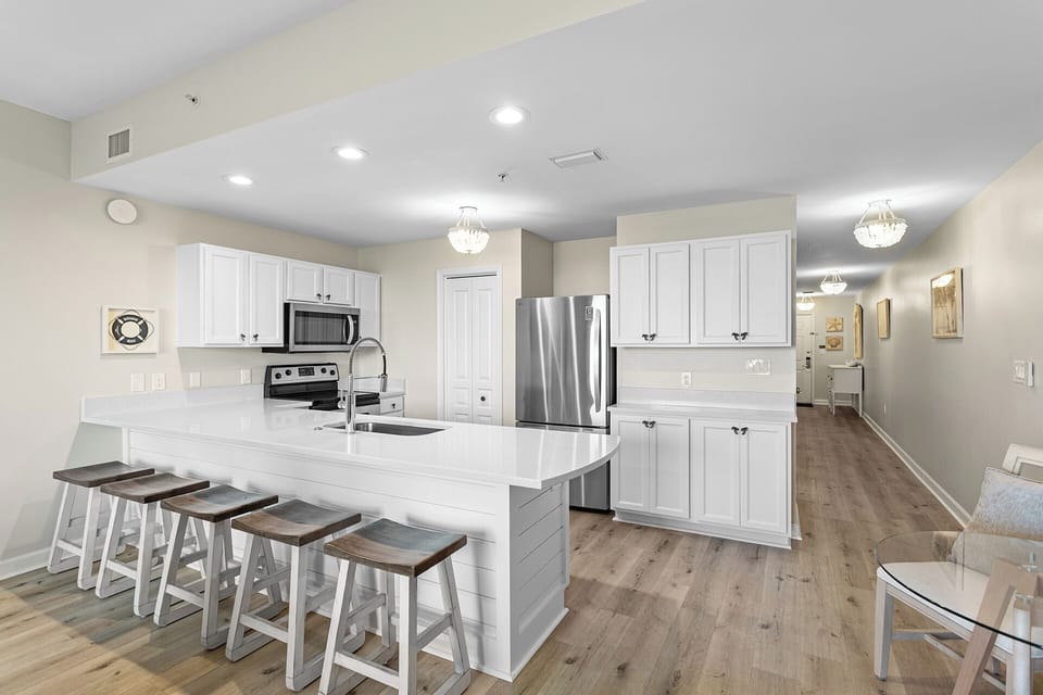 Beach Resort 401 Kitchen