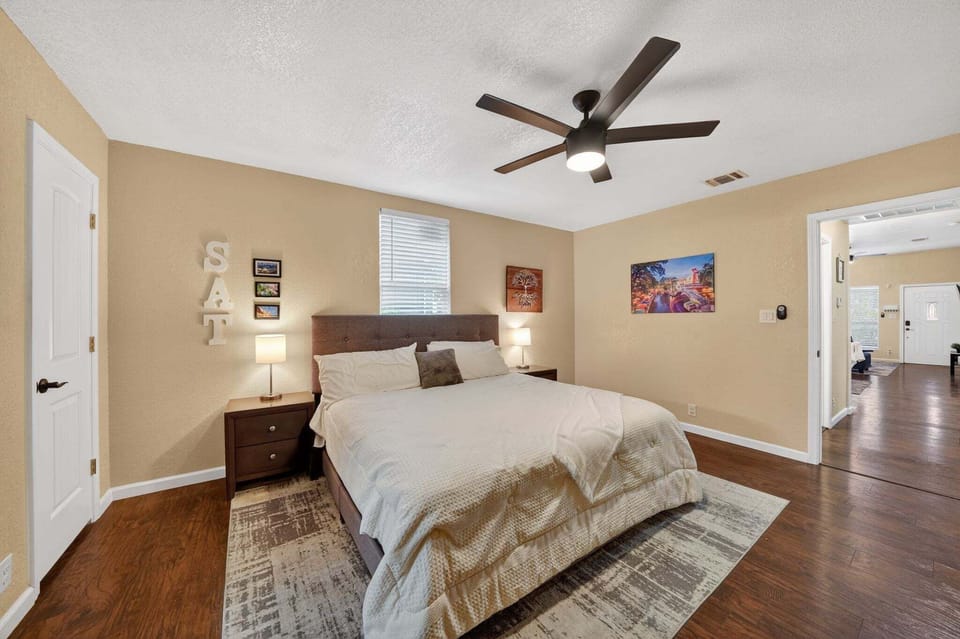 Appliance, Ceiling Fan, Home Decor, Indoors, Art