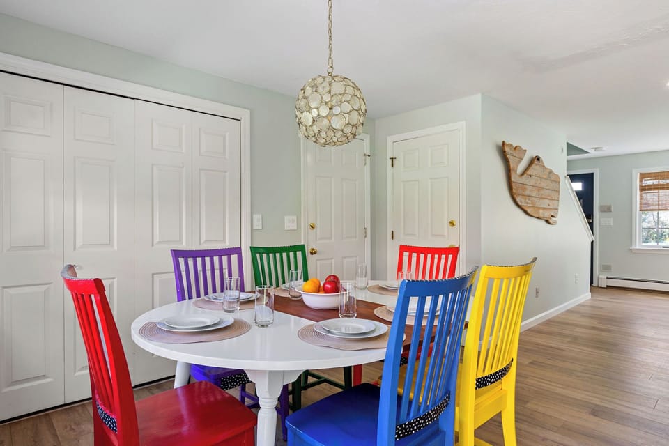Dining area (Unit 2) with seating for 6 guests.