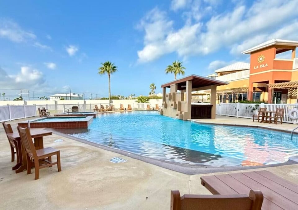 Heated pool