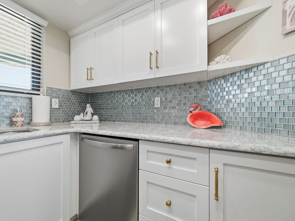 Jeff and Gina Properties - Ocean Trillium 502 - New Smyrna Beach - 1 BR - 1 BA - Beach Views - next door to Chase's on the Beach