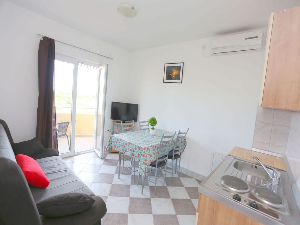 Dining room 2
