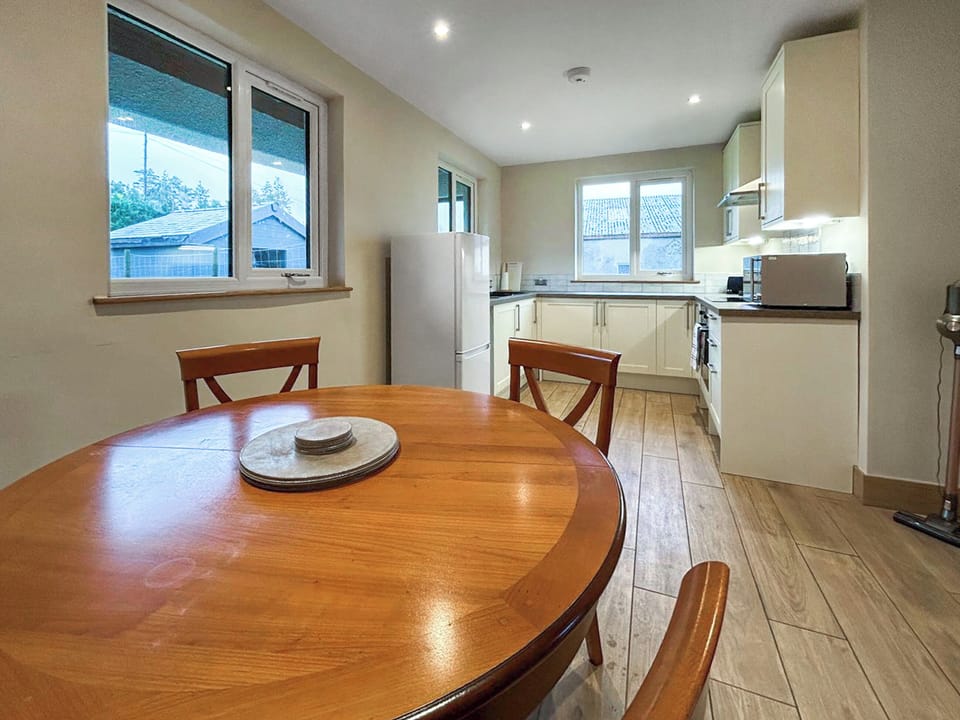 Dining Area | The Annex - Meeks Park, Dollar