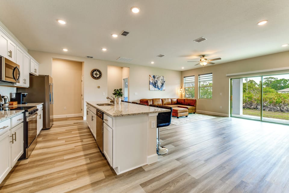 Kitchen | Keurig Coffee Maker | Breakfast Bar