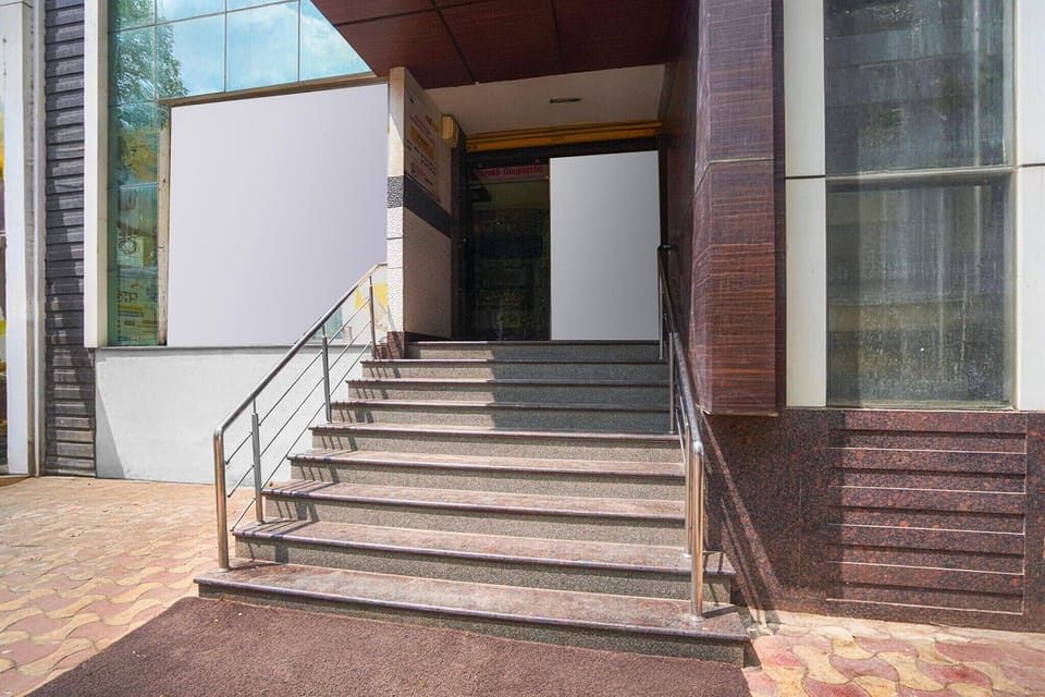 Entrance / Reception