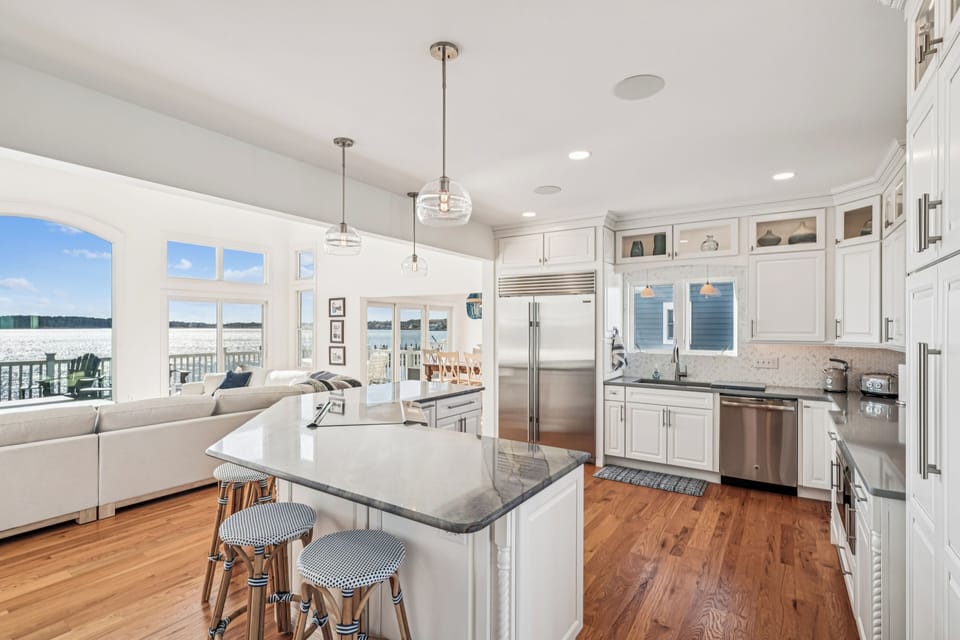 Main Level,Kitchen,