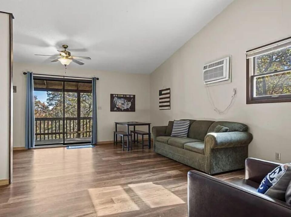 Virbo2023420Living20room20