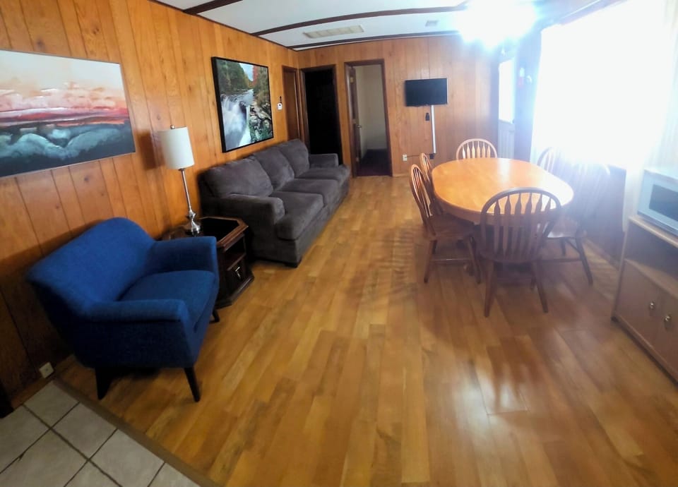 cottage206.1