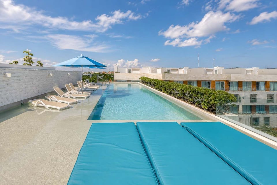 Shared rooftop pool and sundeck (communal)