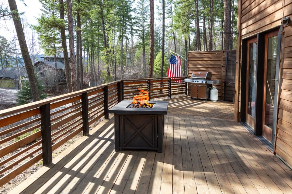 Enjoy your private deck with a fireplace, grill and hot tub. | Exterior