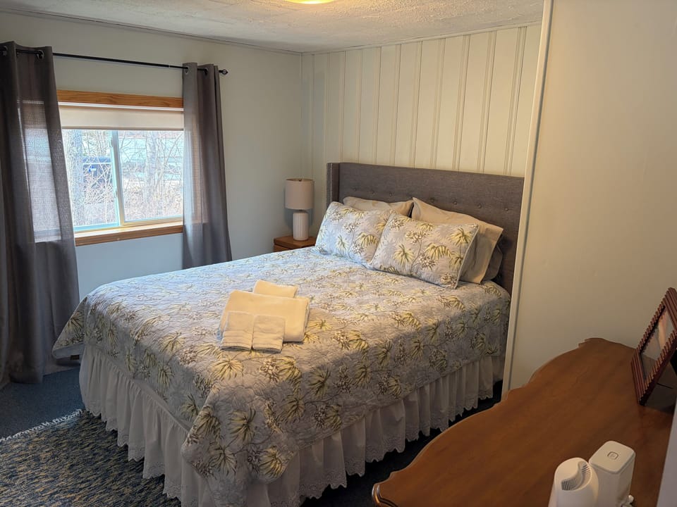 Queen size bed