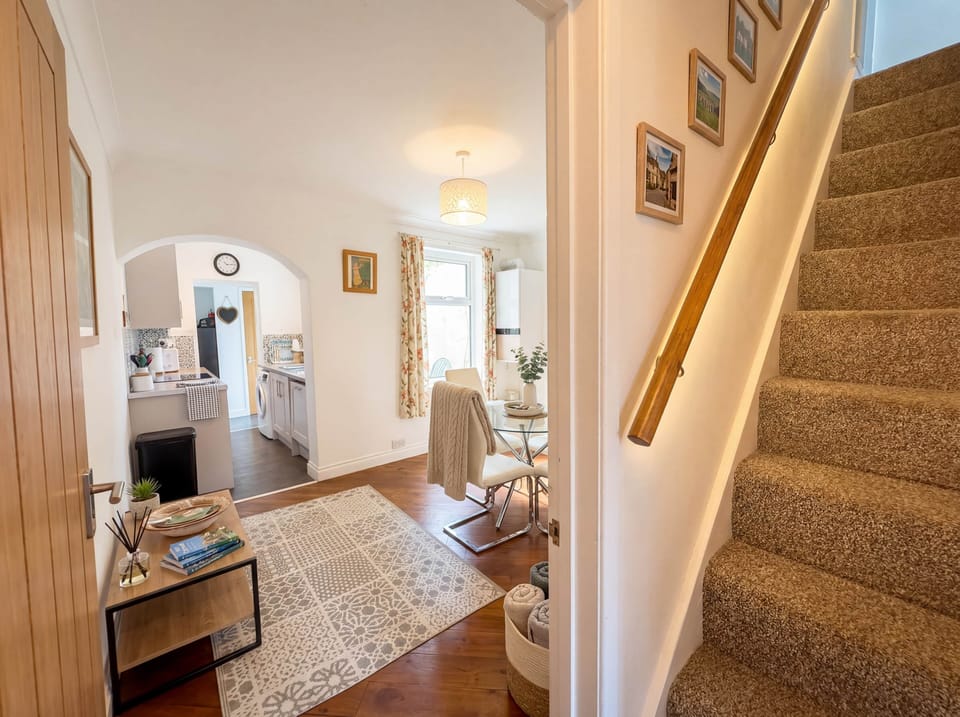 Firefly_Gemini Flash_I need to edit this images so they're ready for our holiday let adverts on book