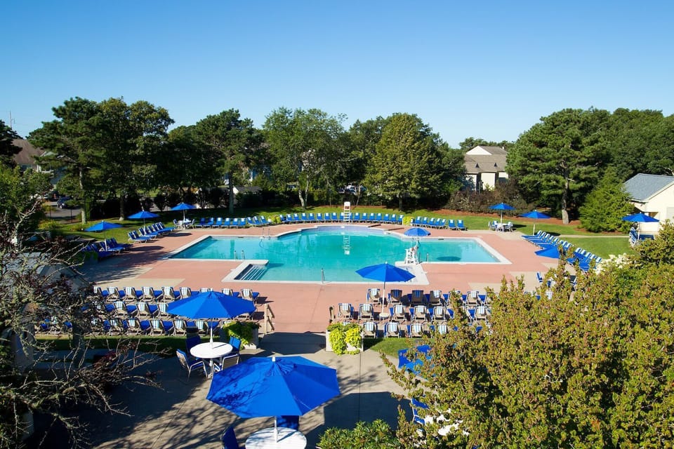 Ocean Edge Arbor Pool is a 7 minute drive with pool, kiddie pool, grill and bar