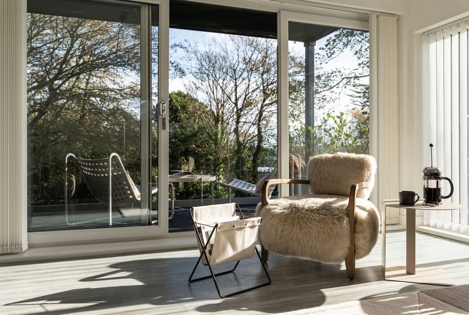 Access to the balcony from the living space - Estuary Watch