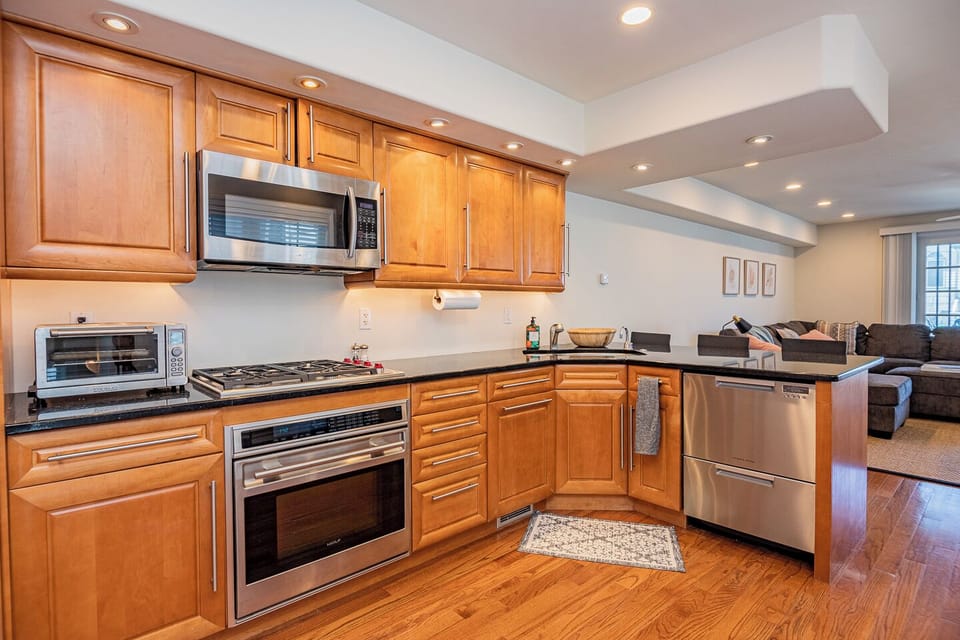 Full stocked open concept kitchen