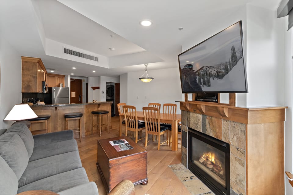 Living Area / Kitchen