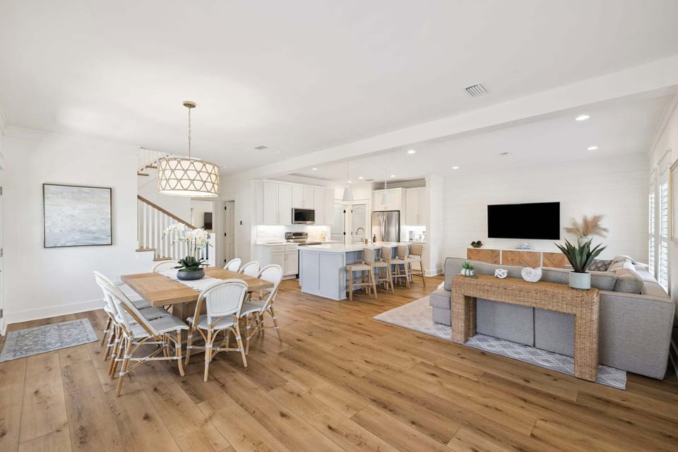Huge open floor concept