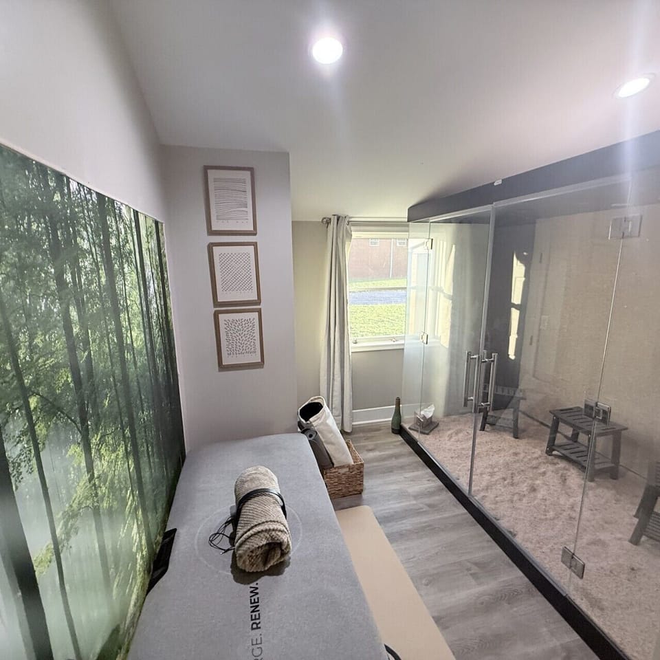 Relax, digitally detox, and restore in the spacious salt chamber before settling into the adjoining wellness suite for meditation, stretching, or quiet reflection.
